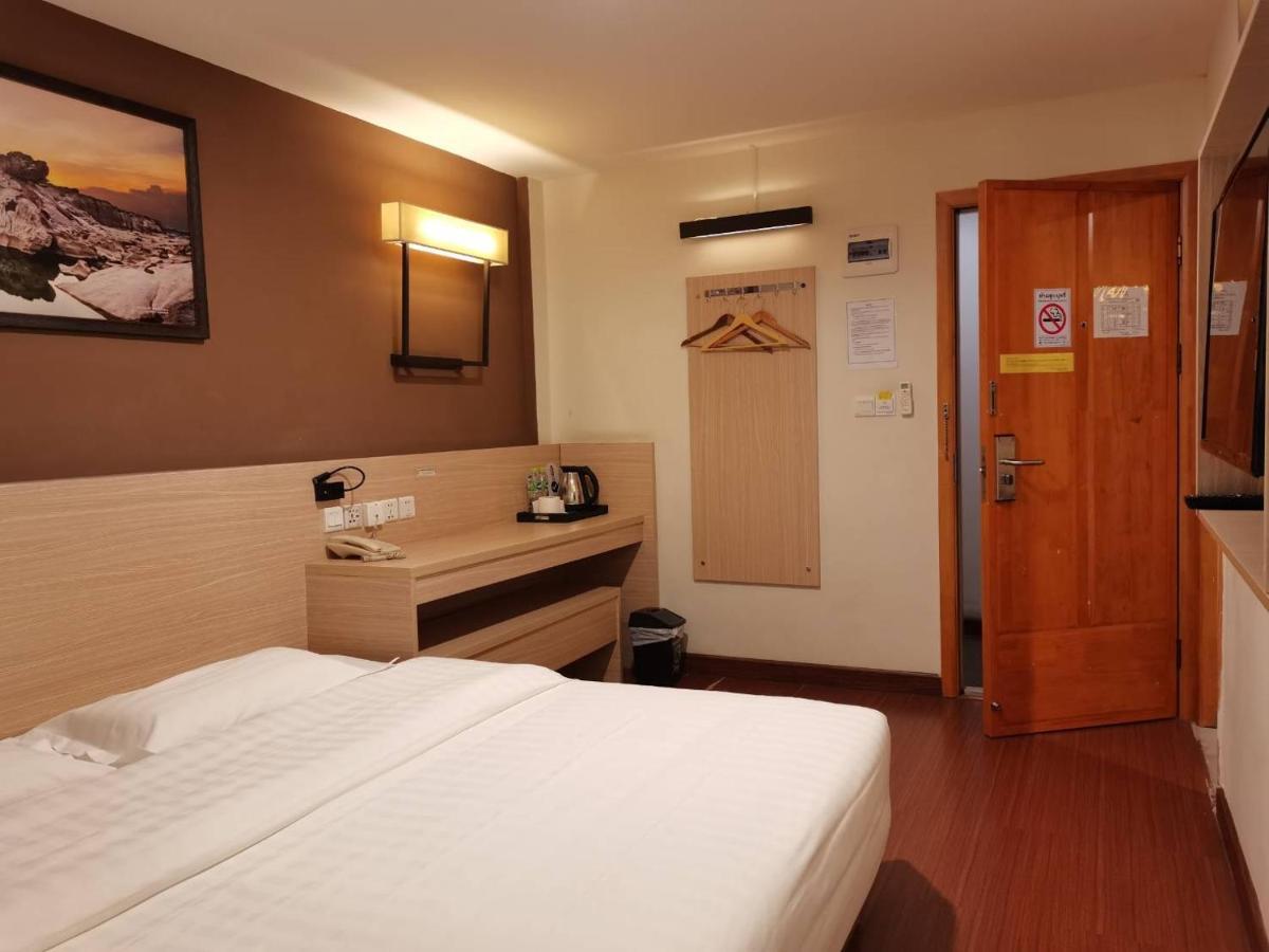 Chiang Roi 7 Days Inn Чиангмай Экстерьер фото