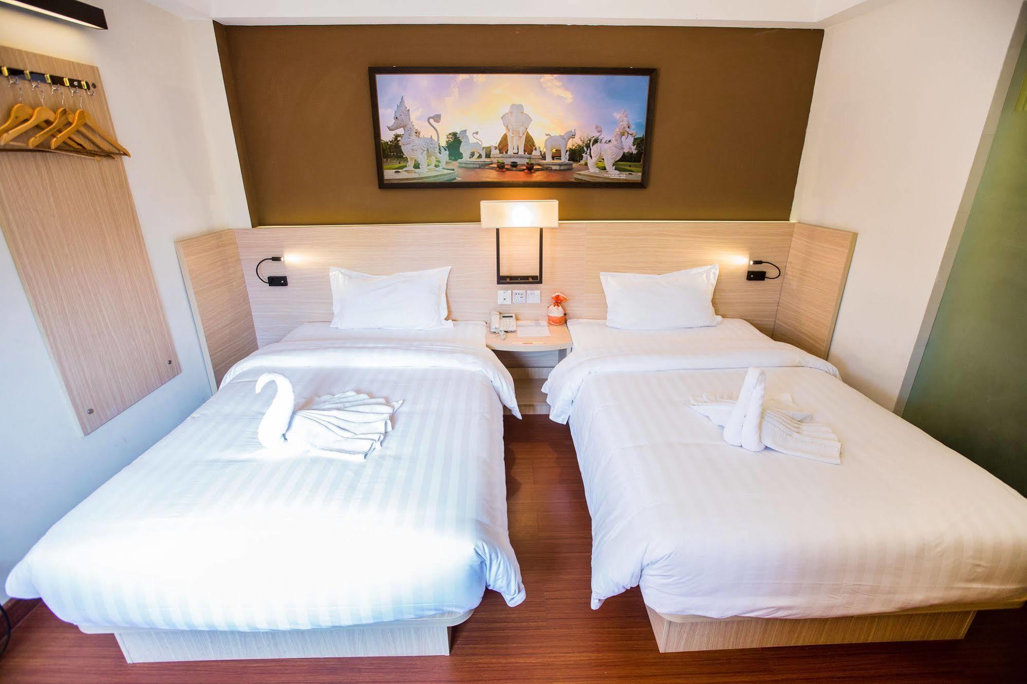 Chiang Roi 7 Days Inn Чиангмай Экстерьер фото